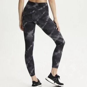 Varley Century Tie Dye Activewear Leggings size medium black grey